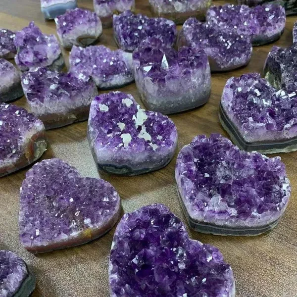 Natural Crystal Amethyst Quartz Geode Heart Stone Purple Gemstone Cluster Crystal Crafts for Treasure Gifts