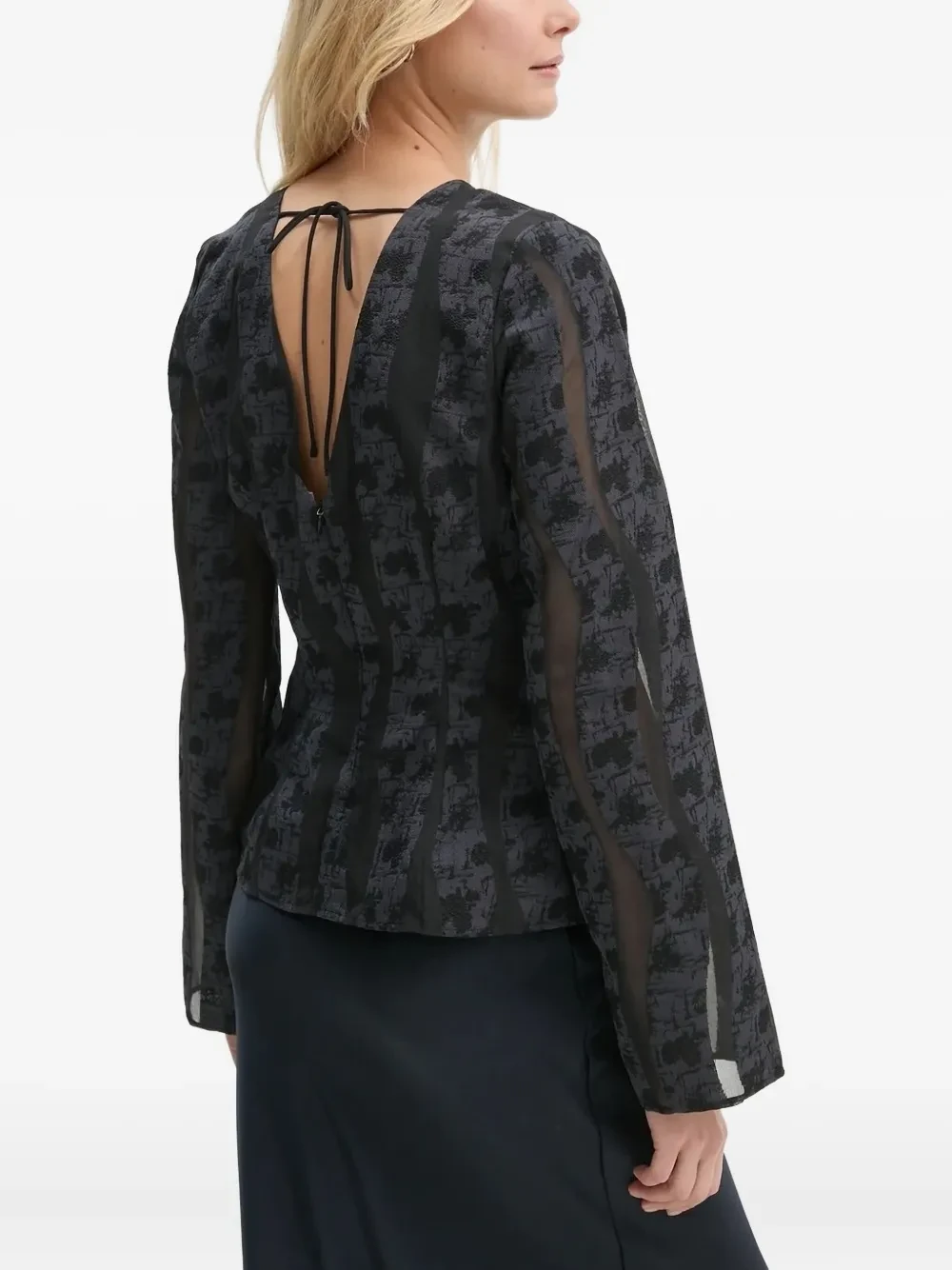 SAMSOE SAMSOE Saanai bell-sleeve blouse